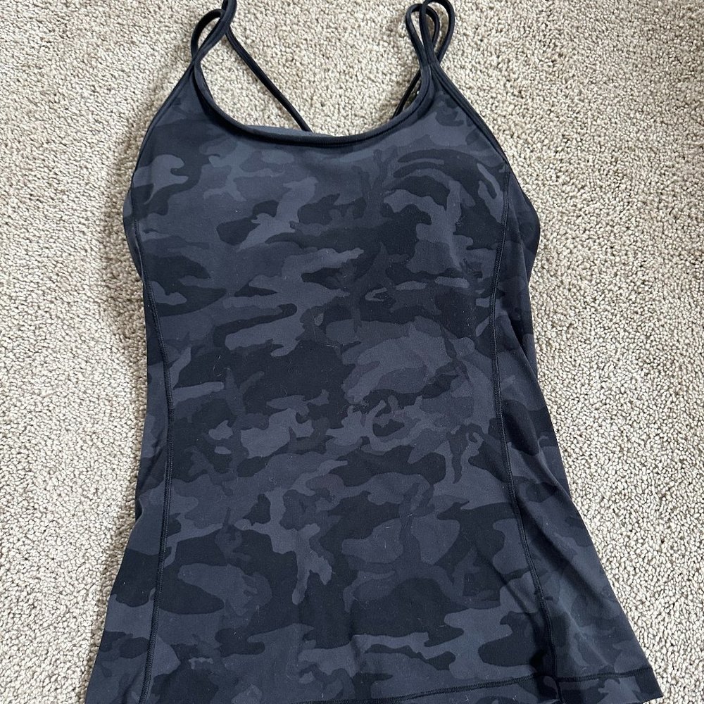 Camo Lululemon top